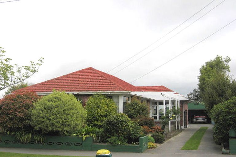 Photo of property in 61 Liverton Crescent, Bishopdale, Christchurch, 8053