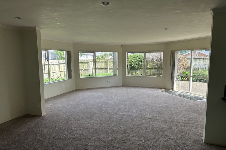 Photo of property in 6 Nakhle Place, Manurewa, Auckland, 2105