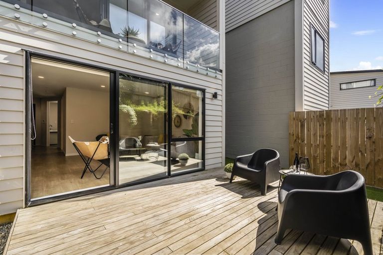 Photo of property in 21c Roseberry Avenue, Birkenhead, Auckland, 0626