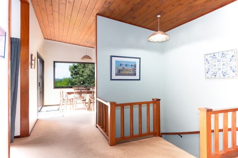 Photo of property in 1/7 Alston Avenue, Kelston, Auckland, 0602