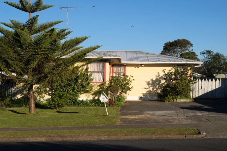 Photo of property in 57 Mckinstry Avenue, Mangere East, Auckland, 2024