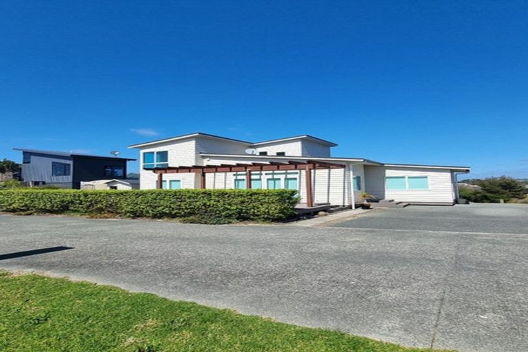 Photo of property in 6 Cornwall Way, Mangawhai Heads, Mangawhai, 0505