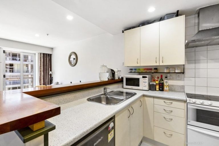 Photo of property in Terrace Heights Apartments, 5b/163 The Terrace, Wellington Central, Wellington, 6011