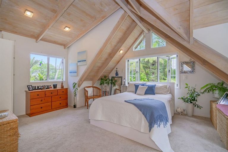 Photo of property in 68 Tarapatiki Drive, Whitianga, 3510