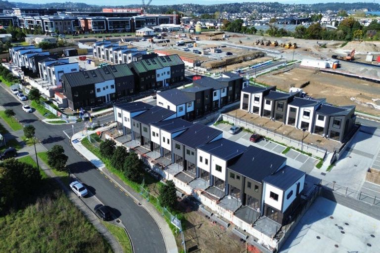 Photo of property in 4b Scott Road, Stanmore Bay, Whangaparaoa, 0932