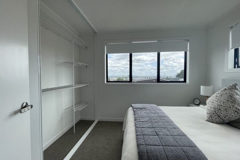 Photo of property in 1/8 James Laurie Street, Henderson, Auckland, 0612