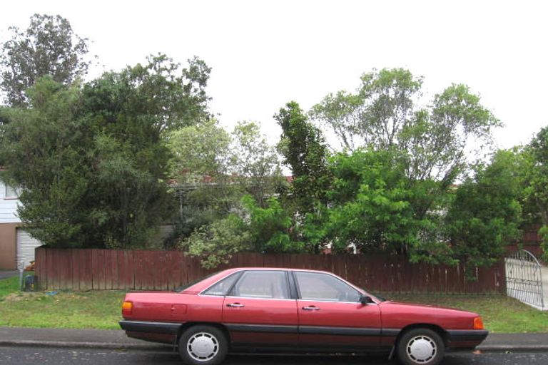 Photo of property in 13 Regency Place, Sunnynook, Auckland, 0632