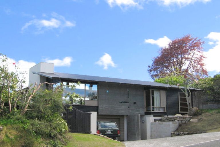 Photo of property in 10 Waipahihi Avenue, Waipahihi, Taupo, 3330