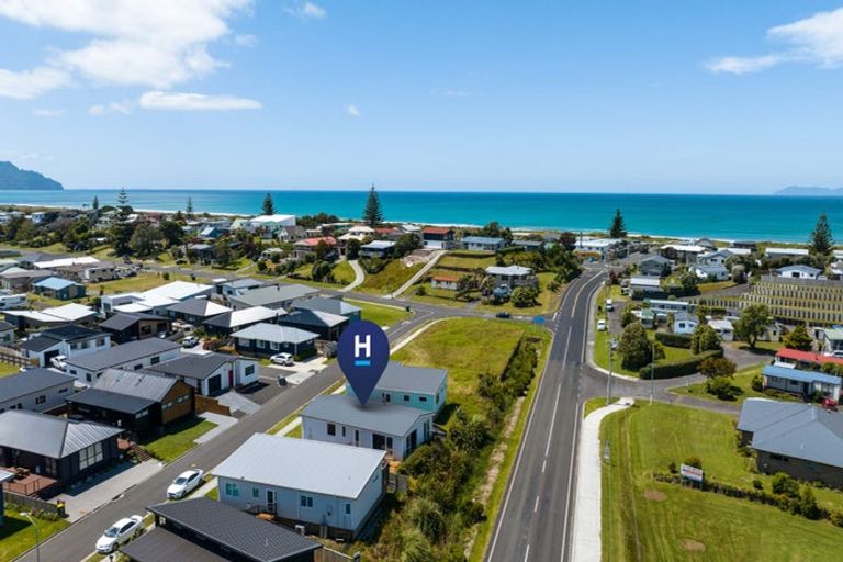 Photo of property in 11 Sandy Place, Waihi Beach, 3611