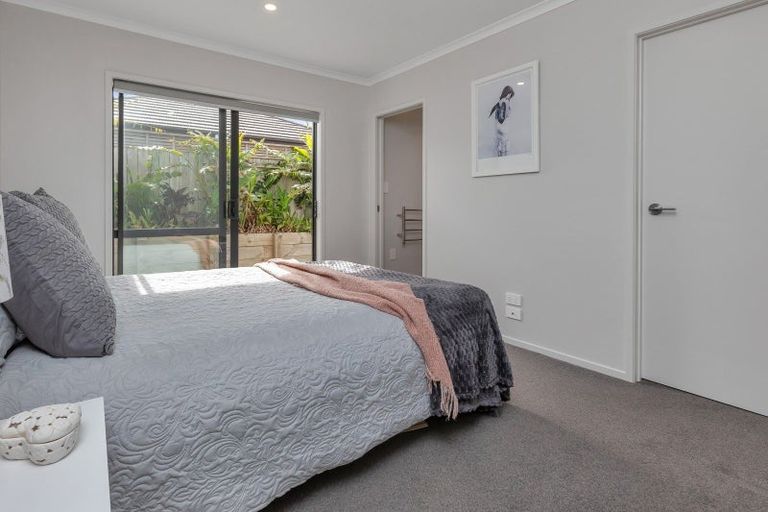 Photo of property in 13 Olney Court, One Tree Point, 0118