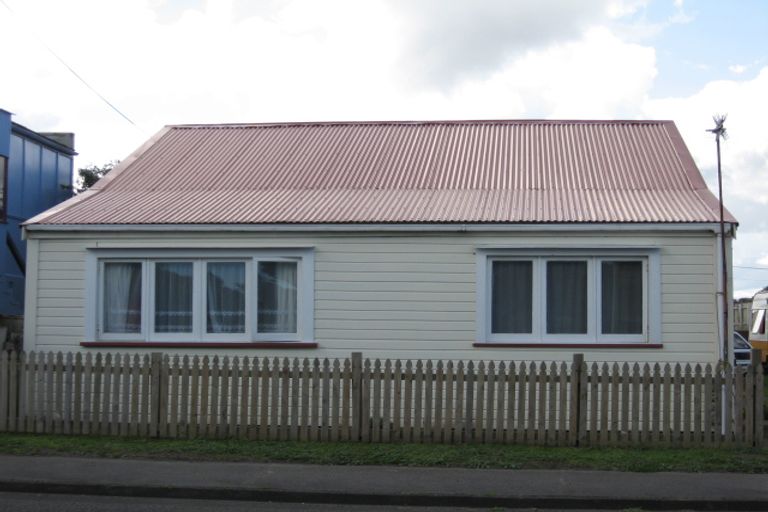 Photo of property in 15 Seafront Road, Castlecliff, Whanganui, 4501