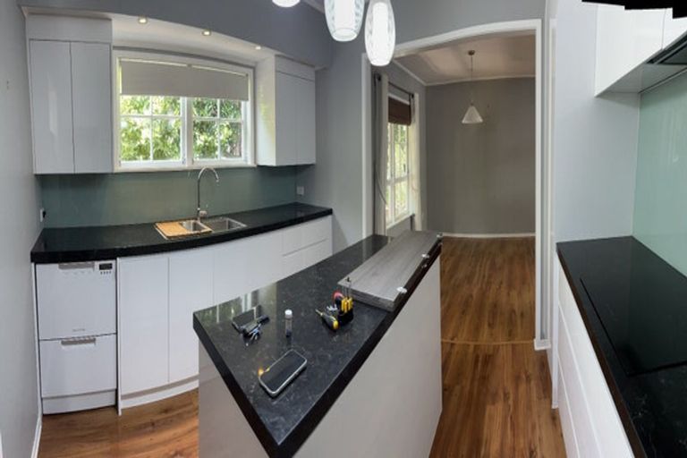 Photo of property in 7 Orinda Close, Botany Downs, Auckland, 2010