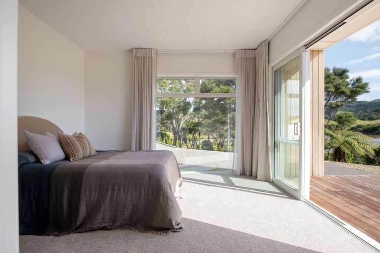 Photo of property in 98 Omahina Street, Raglan, 3225