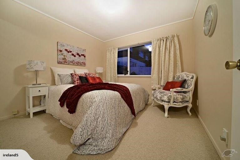 Photo of property in 2/12 Priestley Drive, Bucklands Beach, Auckland, 2014