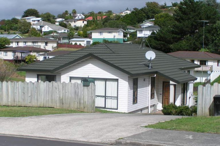 Photo of property in 20 Killygordon Place, Massey, Auckland, 0614