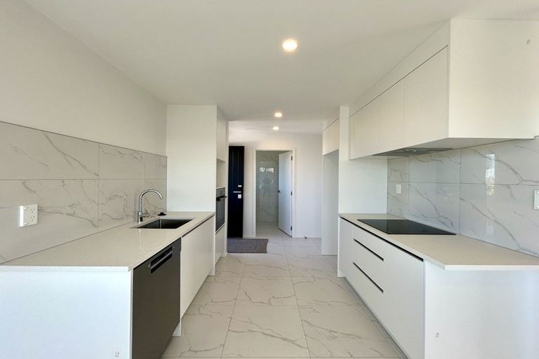 Photo of property in 66 Casuarina Road, Half Moon Bay, Auckland, 2012