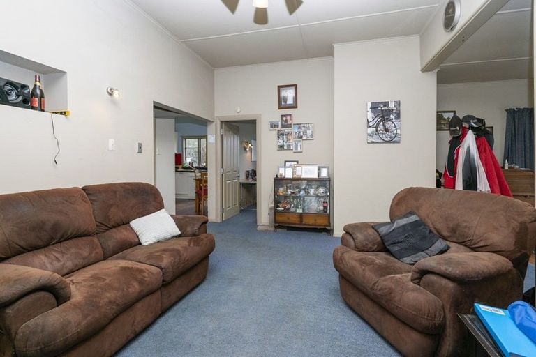 Photo of property in 36 Avenue Road, Foxton, 4814