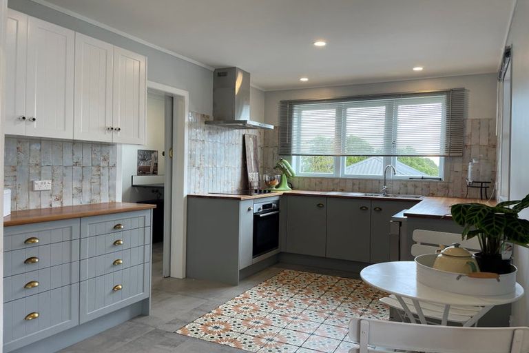 Photo of property in 2 Blacks Road, Greenhithe, Auckland, 0632