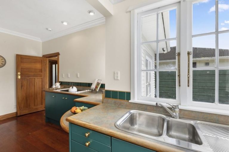 Photo of property in 13 Norton Park Avenue, Fairfield, Lower Hutt, 5011