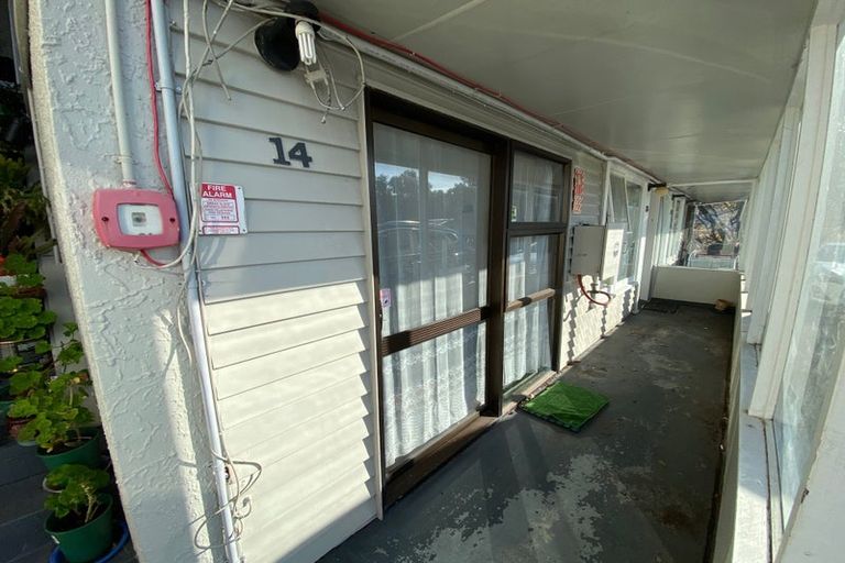 Photo of property in 327 Adelaide Road, Newtown, Wellington, 6021