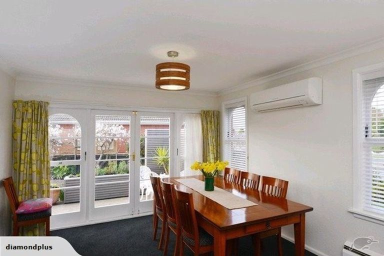 Photo of property in 51 Grahams Road, Ilam, Christchurch, 8041