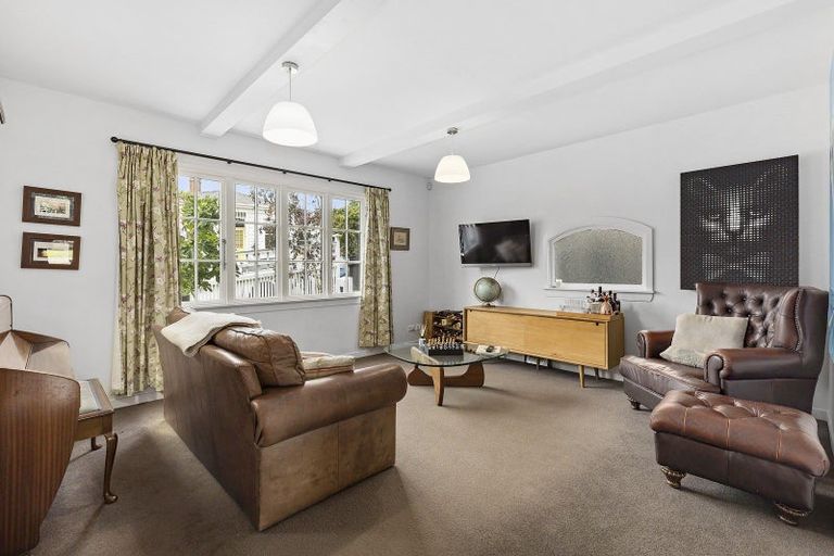 Photo of property in 8 Hargreaves Street, Mount Cook, Wellington, 6021