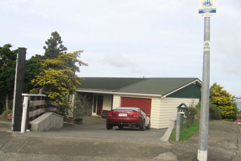 Photo of property in 11 Laurel Grove, Maungaraki, Lower Hutt, 5010