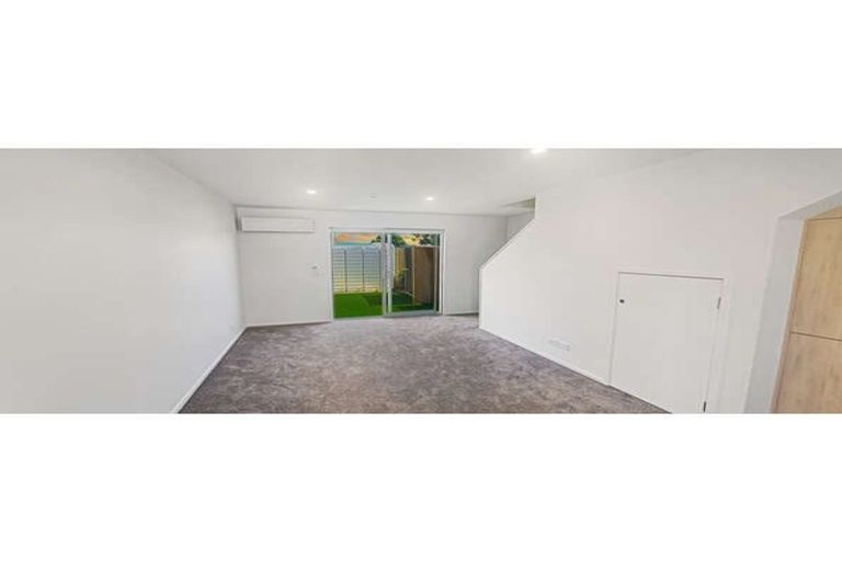 Photo of property in 8/42 Kaikoura Street, Henderson, Auckland, 0612