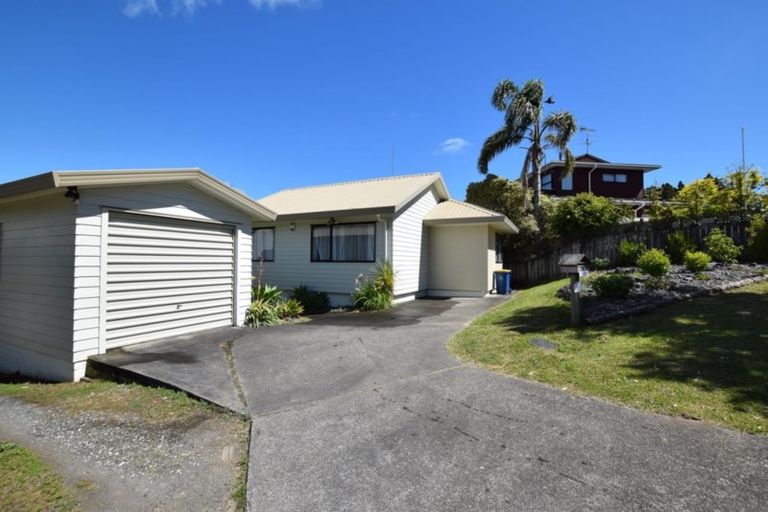 Photo of property in 3 Chardon Place, Henderson, Auckland, 0612