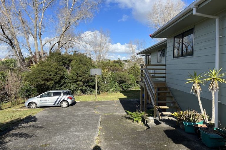 Photo of property in 121a Seabrook Avenue, New Lynn, Auckland, 0600