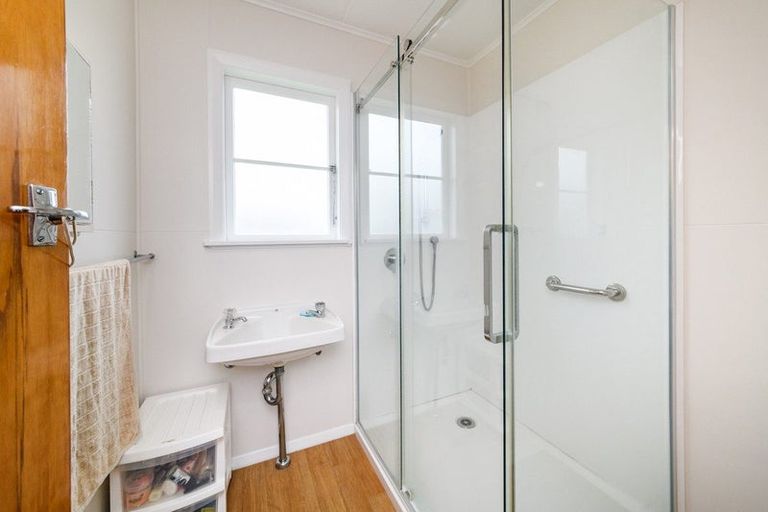 Photo of property in 8 Freyberg Street, Feilding, 4702