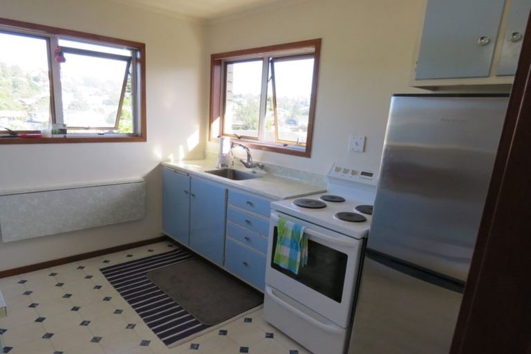 Photo of property in 2/22 Mannering Place, Hillcrest, Auckland, 0627