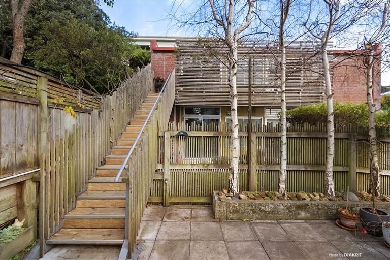 Photo of property in 1b Manley Terrace, Newtown, Wellington, 6021