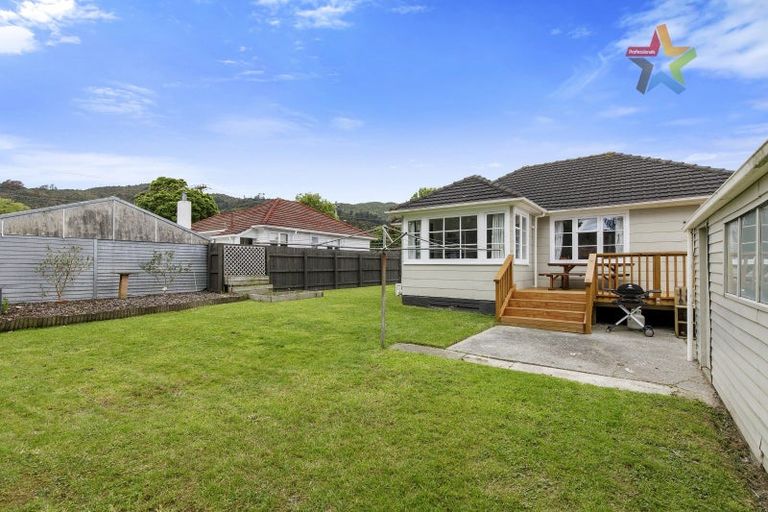 Photo of property in 25 Fleet Street, Naenae, Lower Hutt, 5011