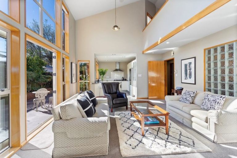 Photo of property in 2/69 Watford Street, Strowan, Christchurch, 8052