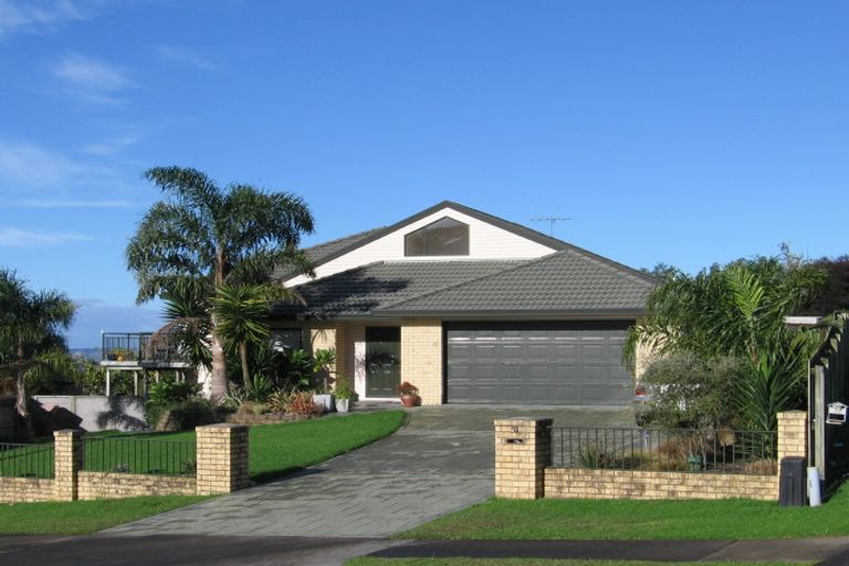 Photo of property in 53 Waldorf Crescent, Orewa, 0931