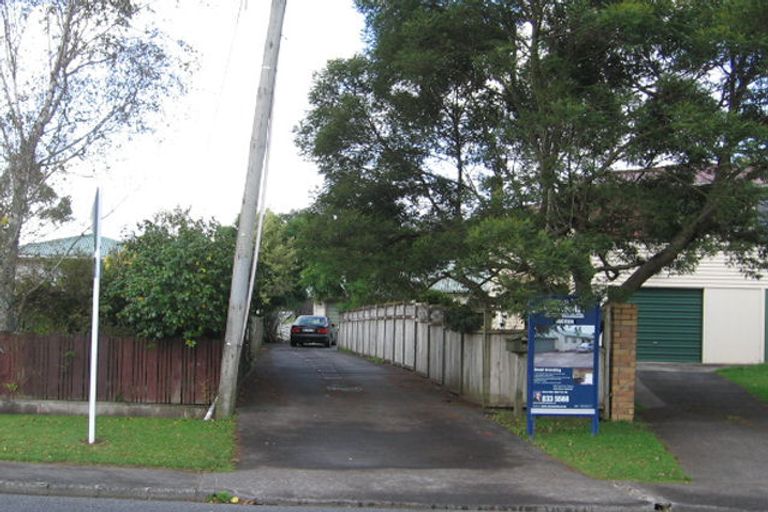 Photo of property in 106a Royal Road, Massey, Auckland, 0614