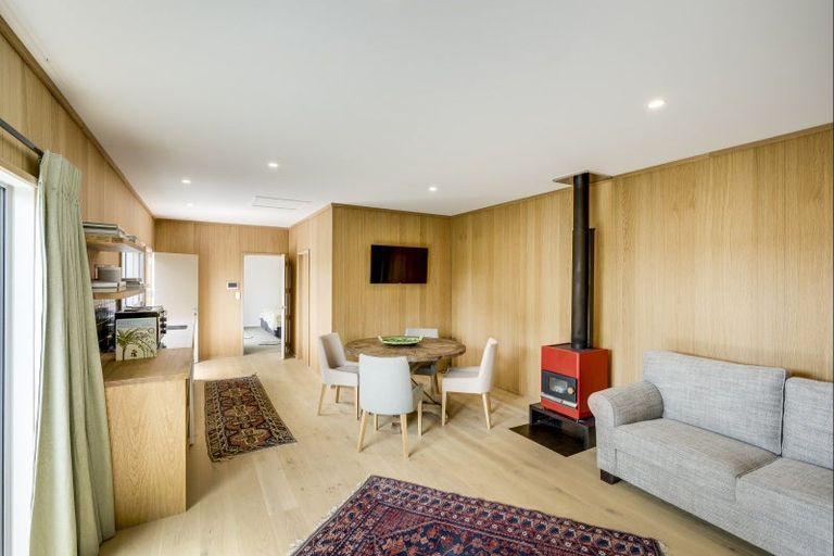 Photo of property in 77 Black Barn Road, Havelock North, 4294