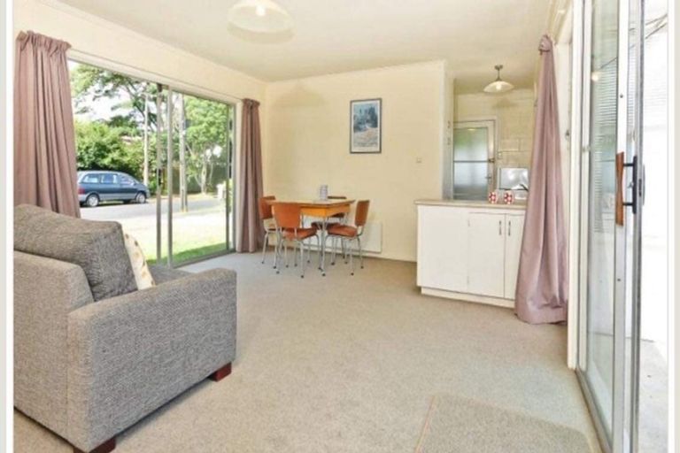 Photo of property in 13 Cranwell Place, Hillcrest, Hamilton, 3216