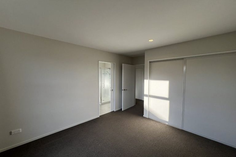 Photo of property in 5 Robalan Close, Halswell, Christchurch, 8025