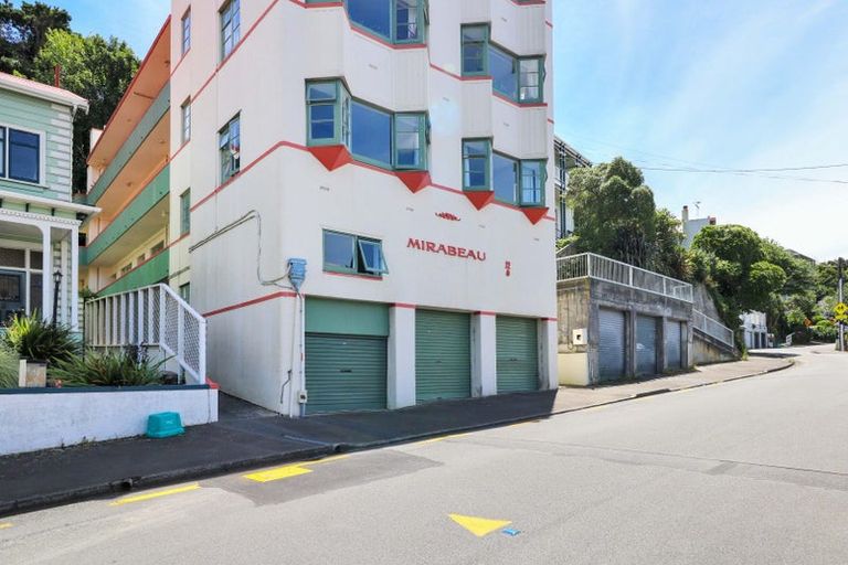 Photo of property in 1/28 Clifton Terrace, Kelburn, Wellington, 6012