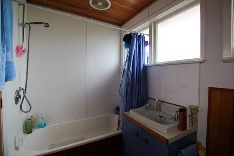 Photo of property in 1/46 Thackeray Street, Trentham, Upper Hutt, 5018