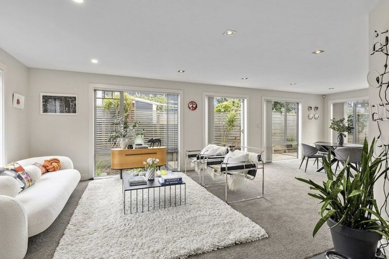 Photo of property in 41 Forres Street, Seatoun, Wellington, 6022