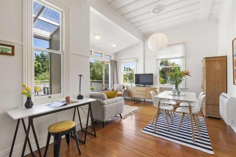 Photo of property in 39 Ewen Alison Avenue, Devonport, Auckland, 0624