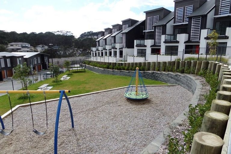 Photo of property in 11 Makamaka Lane, Albany Heights, Auckland, 0632