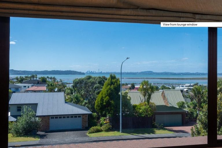 Photo of property in 147 Wiseley Road, West Harbour, Auckland, 0618