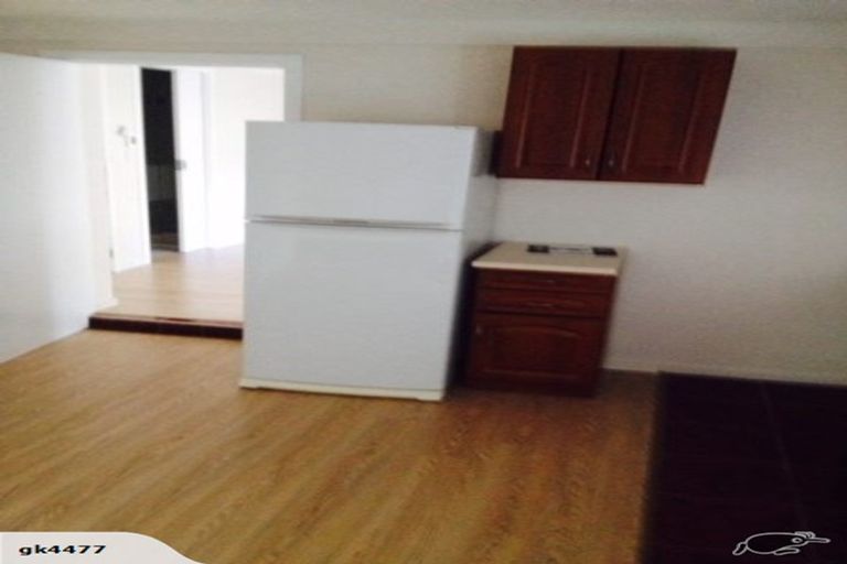 Photo of property in 1/224 Forrest Hill Road, Forrest Hill, Auckland, 0620