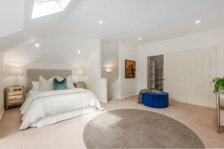 Photo of property in 15 Futuna Close, Karori, Wellington, 6012