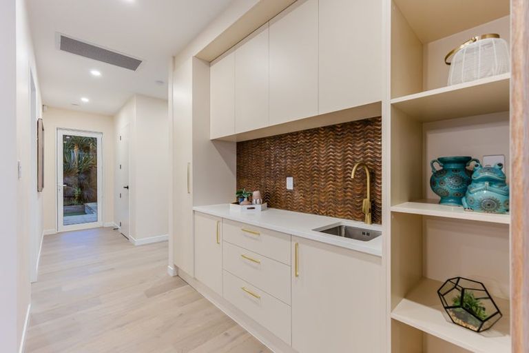 Photo of property in 29 Kaupeka Road, Orewa, 0931