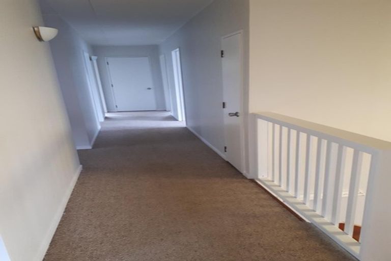 Photo of property in 8 Robson Street, Stokes Valley, Lower Hutt, 5019